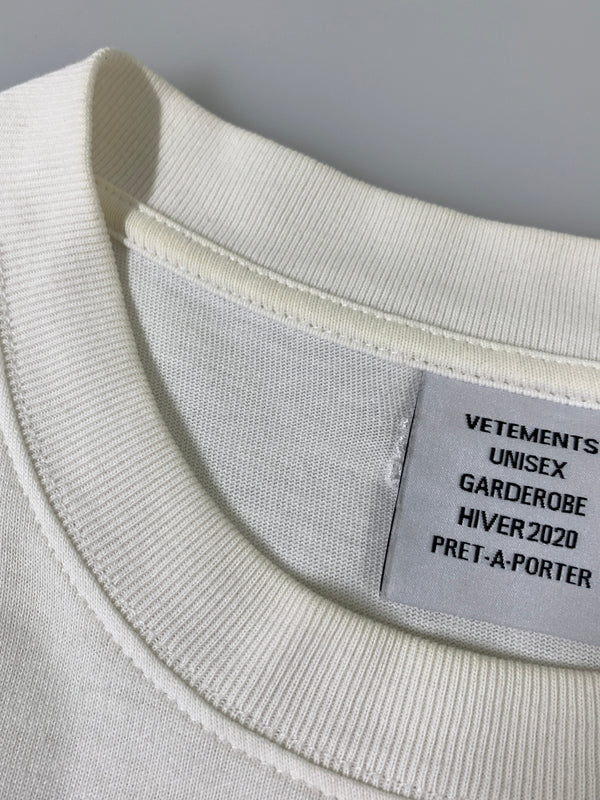 【中古品】【メンズ】 VETEMENTS ヴェトモン フロントロゴ オーバーサイズ Tシャツ UAH20TR611 半袖 Tシャツ ショートスリーブ 140-260903-hu-45-min サイズ：XS カラー：ホワイト 万代Net店