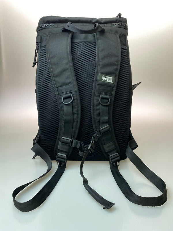 【中古品】【メンズ】 NEW ERA ニューエラ × KEITH HARING BOX BACKPACK キースへリング ボックス バックパック リュック カバン 188-260909-yn-21-min カラー：ブラック 万代Net店