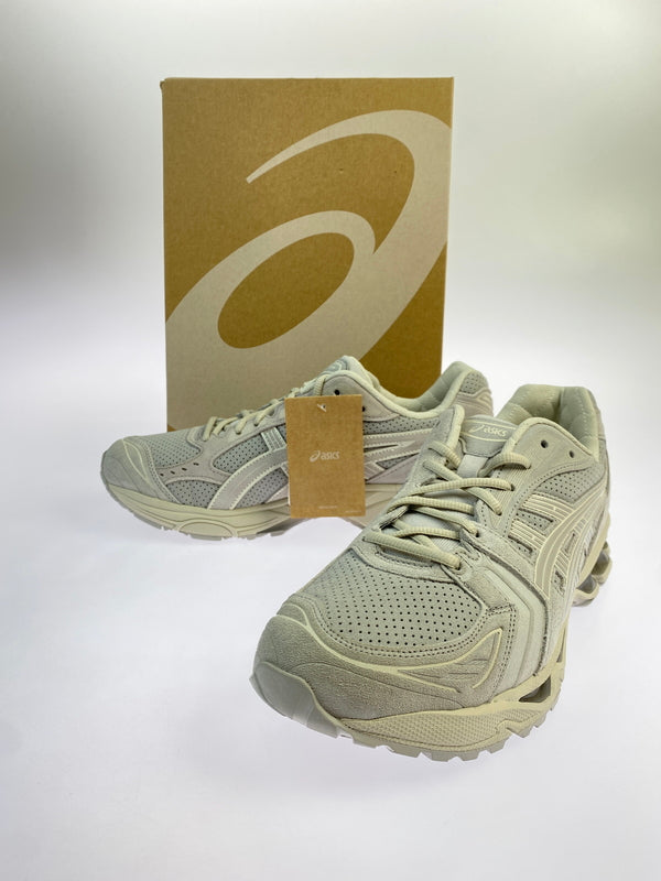 【中古美品】【メンズ】 ASICS アシックス GEL KAYANO 14 1201A244 ゲル カヤノ 14 スニーカー 靴 162-260907-yn-04-min サイズ：29.0cm カラー：OYSTER GREY/SMOKE GREY 万代Net店