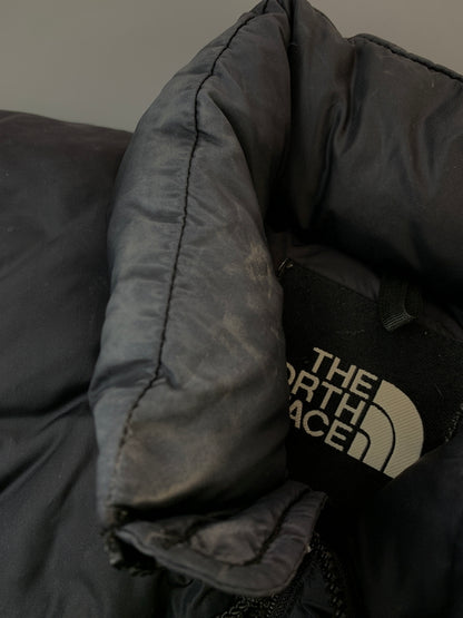 【現状渡し品】【メンズ】 THE NORTH FACE ザ・ノースフェイス NUPTSE DOWN JACKET ヌプシ ダウンジャケット メンズ アウター 防寒 144-260904-em-51-min カラー：ダークグレー 万代Net店