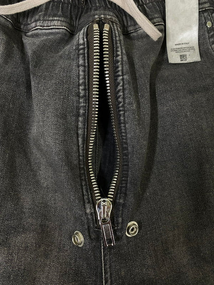 【現状渡し品】【メンズ】 RICK OWENS DRKSHDW リックオーエンス ダークシャドウ DOUBLE CARGO JUMBO BELAS DRO1C4338-SDK ダブルカーゴ ジャンボ ベラ デニムパンツ ボトムス 152-260909-jt-22-min サイズ：IT 48 カラー：グレー 万代Net店