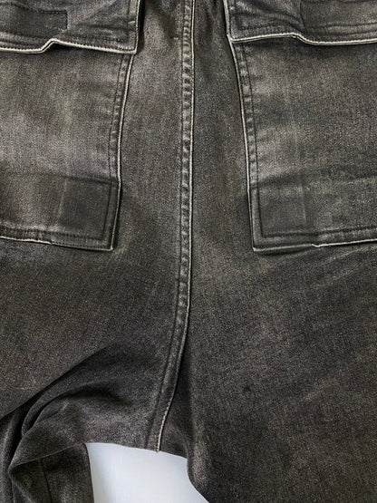 【現状渡し品】【メンズ】 RICK OWENS DRKSHDW リックオーエンス ダークシャドウ DOUBLE CARGO JUMBO BELAS DRO1C4338-SDK ダブルカーゴ ジャンボ ベラ デニムパンツ ボトムス 152-260909-jt-22-min サイズ：IT 48 カラー：グレー 万代Net店