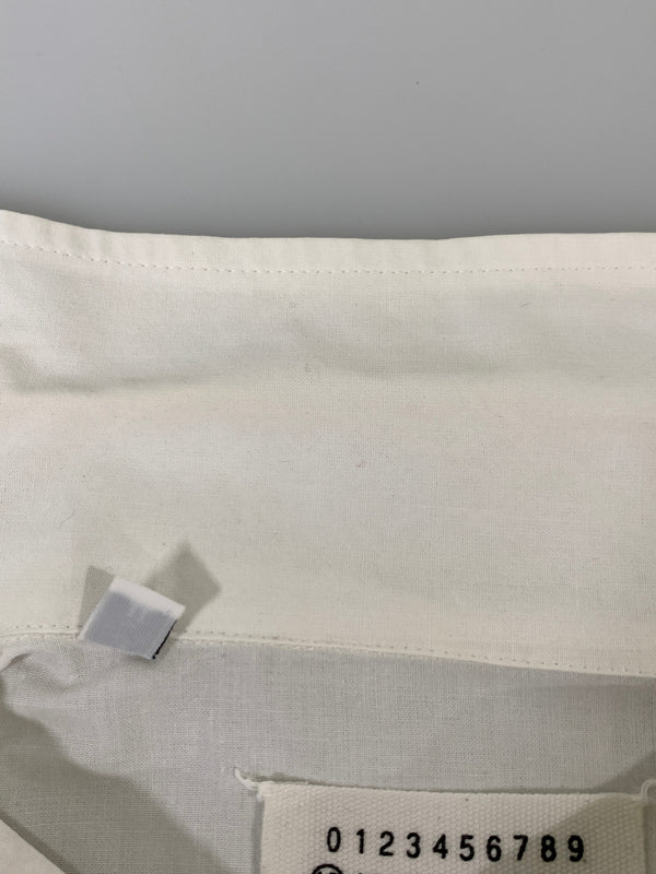 【中古品】【メンズ】 MAISON MARTIN MARGIELA メゾン マルタン マルジェラ ここのえタグ DRESS SHIRT ドレスシャツ メンズ トップス 長袖シャツ 141-260908-KS-07-min サイズ：2 カラー：ホワイト 万代Net店