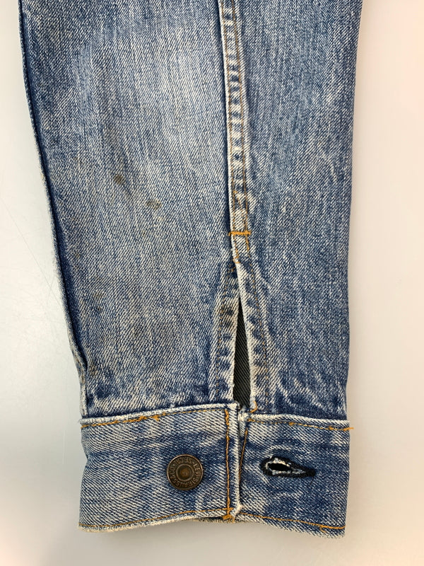 【中古品】【メンズ】 LEVI'S リーバイス 刻印52 サークルRタブ ケアタグ 米国製デニムジャケット 70505-0217 メンズ トップス Gジャン 146-260904-em-49-min サイズ：44 カラー：インディゴ 万代Net店