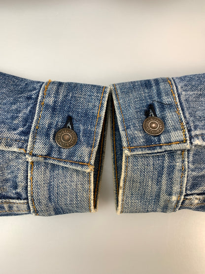 【中古品】【メンズ】 LEVI'S リーバイス 刻印52 サークルRタブ ケアタグ 米国製デニムジャケット 70505-0217 メンズ トップス Gジャン 146-260904-em-49-min サイズ：44 カラー：インディゴ 万代Net店