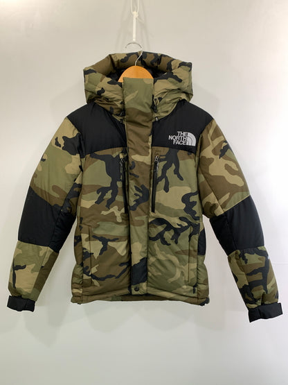 【中古品】【メンズ】 THE NORTH FACE ザ ノースフェイス NOVELTY BALTRO LIGHT JACKET ND91951 ノベルティ バルトロ ライト ジャケット ダウンジャケット アウター 144-260909-jt-03-min サイズ：XS カラー：グリーン カモフラ 万代Net店