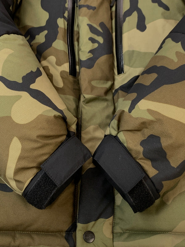 【中古品】【メンズ】 THE NORTH FACE ザ ノースフェイス NOVELTY BALTRO LIGHT JACKET ND91951 ノベルティ バルトロ ライト ジャケット ダウンジャケット アウター 144-260909-jt-03-min サイズ：XS カラー：グリーン カモフラ 万代Net店