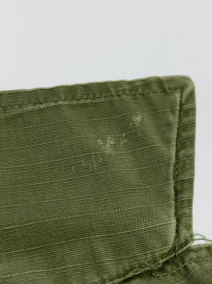 【現状渡し品】【メンズ】 US ARMY ユーエス アーミー 60S 4TH JUNGLE FATIGUE SS JACKET 60年代 ジャングル ファティーグ ショートスリーブ ジャケット 半袖 シャツ 146-260912-hu-65-min サイズ：M カラー：カーキグリーン系 万代Net店
