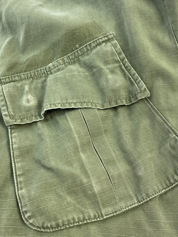 【現状渡し品】【メンズ】 US ARMY ユーエス アーミー 60S 4TH JUNGLE FATIGUE SS JACKET 60年代 ジャングル ファティーグ ショートスリーブ ジャケット 半袖 シャツ 146-260912-hu-65-min サイズ：M カラー：カーキグリーン系 万代Net店