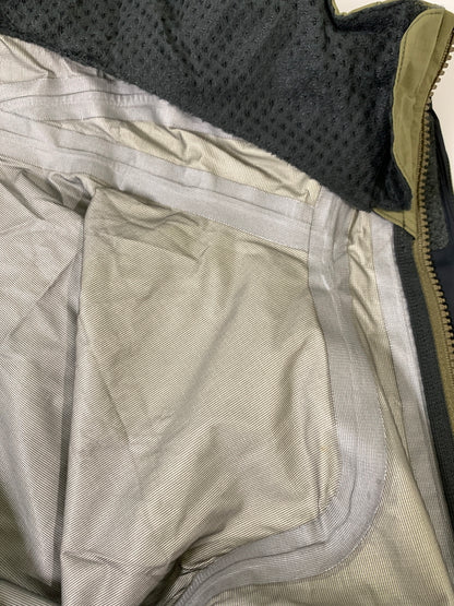 【中古品】【メンズ】 MONT-BELL モンベル レインダンサージャケット 1128425 防水レインウェア メンズ 防水 登山 トレッキング アウトドア 144-260913-em-19-min カラー：オリーブ 万代Net店