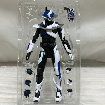 【現状渡し品】 S.H.F 仮面ライダージーン フィギュアーツ バンダイナムコ フィギュア 魂ウェブ商店 042-260924-em-10-min 万代Net店