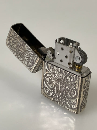 【中古品】【メンズ】 ZIPPO ジッポ MAVERTEAM アーマー 5面彫刻 マーベチーム Armor オイル ライター 206-260913-em-11-min カラー：シルバー 万代Net店