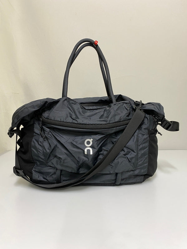 【中古品】【メンズ/レディース】 ON RUNNING オン TRACKPACKLITE 2WAY NYLON BAG トラック パック ライト ツーウェイ ナイロン バッグ 188-260927-em-25-min カラー：ブラック系 万代Net店