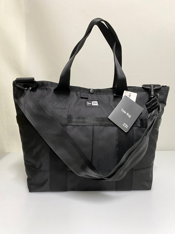 【中古品】【メンズ/レディース】 NEW ERA ニューエラ トートバッグ 22L 手持ち 肩掛け 2Way 大容量 鞄 カバン 188-260927-em-24-min カラー：ブラック 万代Net店