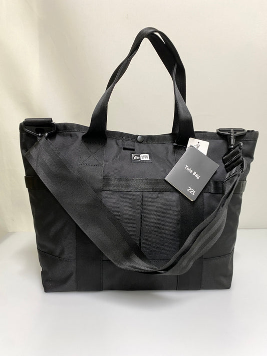 【中古品】【メンズ/レディース】 NEW ERA ニューエラ トートバッグ 22L 手持ち 肩掛け 2Way 大容量 鞄 カバン 188-260927-em-24-min カラー：ブラック 万代Net店