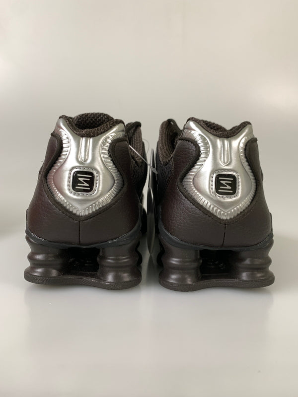 【中古美品】【メンズ】 NIKE ナイキ W SHOX TL ウィメンズ ショックス TL VELVET IH2559-201 メンズ スニーカー シューズ 靴 160-260913-em-02-min サイズ：27.5cm カラー：BROWN MTLC SILVER 万代Net店