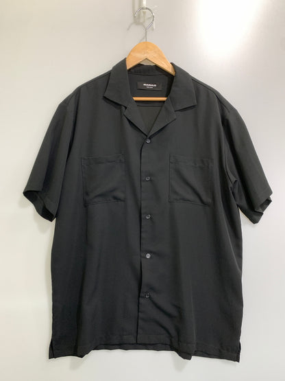 【中古品】【メンズ】 1PIU1UGUALE3 RELAX ウノ ピゥ ウノ ウグァーレ トレ リラックス BACK LOGO SHIRT ブラック ロゴ シャツ 半袖 ショートスリーブ 140-260922-hu-38-min サイズ：L カラー：ブラック 万代Net店
