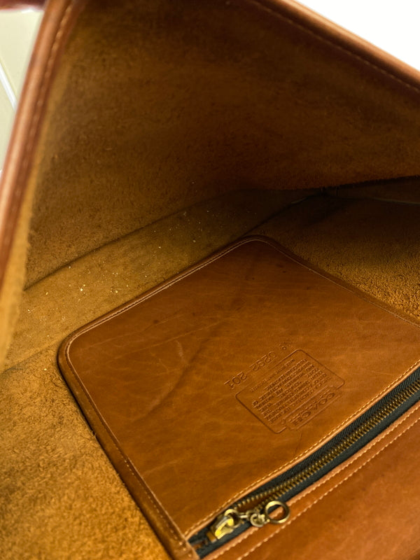 【現状渡し品】【メンズ】 OLD COACH オールド コーチ ショルダーバッグ ビジネスバッグ カバン レザー 180-261004-hu-21-min カラー：キャメル系 万代Net店