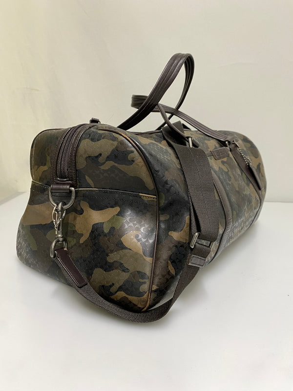 【中古品】【メンズ/レディース】 COACH コーチ CAMOUFLAGE BOSTON BAG F93230 ヘリテージ シグネチャー ロール ダッフル カモフラージュ ボストンバッグ 鞄 カバン 180-260927-em-28-min カラー：ブラウン系 万代Net店