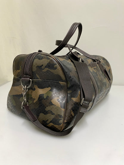 【中古品】【メンズ/レディース】 COACH コーチ CAMOUFLAGE BOSTON BAG F93230 ヘリテージ シグネチャー ロール ダッフル カモフラージュ ボストンバッグ 鞄 カバン 180-260927-em-28-min カラー：ブラウン系 万代Net店
