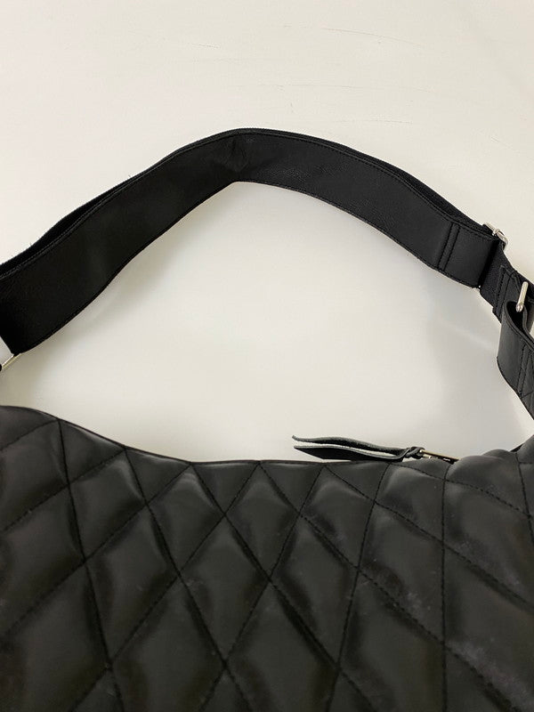 【中古品】【レディース】 SCHOTT ショット PADDED LEATHER BANANA BAG パデッド レザー バナナ バッグ 188-260918-hu-43-min カラー：ブラック 万代Net店