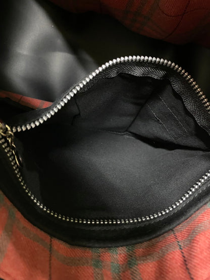 【中古品】【レディース】 SCHOTT ショット PADDED LEATHER BANANA BAG パデッド レザー バナナ バッグ 188-260918-hu-43-min カラー：ブラック 万代Net店