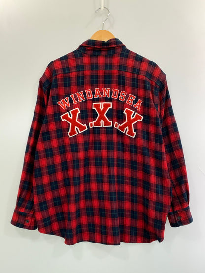 【中古品】【メンズ】 WIND AND SEA × GOD SELECTION XXX ウィンダンシー ゴッド セレクション トリプルエックス LS FLANNEL SHIRT フランネル シャツ WDS-XXX-21A-05 142-260923-hu-15-min サイズ：M カラー：レッド系（チェック） 万代Net店