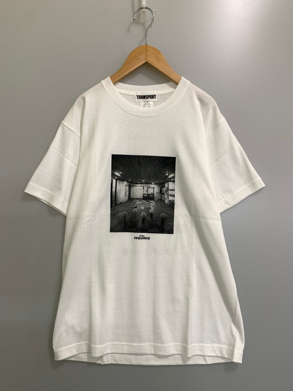 【中古品】【メンズ】 TRANSPORT トランスポート TP ARCHIVE LOGO TEE TP アーカイブ ロゴ ティー 半袖 ティーシャツ ショートスリーブ 140-260916-hu-38-min サイズ：L カラー：ホワイト 万代Net店