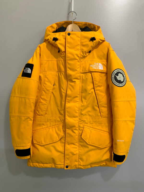 【中古品】【メンズ】 THE NORTH FACE ザ・ノースフェイス ANTARCTICA PARKA ND92032 アンタークティカ パーカ メンズ アウター 防寒ジャケット 144-260925-em-37-min サイズ：S カラー：サミットゴールド 万代Net店