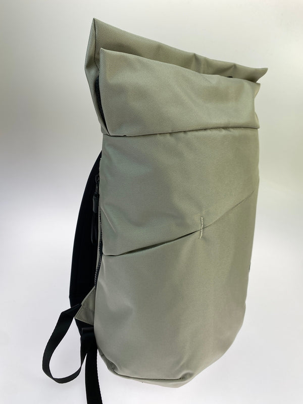 【中古品】【メンズ】 THE NORTH FACE ザ ノース フェイス ピレネーバックパック NM82506 リュック デイパック カバン 185-261004-hu-33-min カラー：ライトグレー系 万代Net店