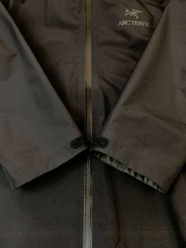【中古品】【メンズ】 ARC’TERYX アークテリクス BETA LT JACKET 26844-135774 ベータ LT ジャケット ライトアウター 軽量 防水 メンズ 144-260925-em-14-min サイズ：L カラー：ブラック 万代Net店