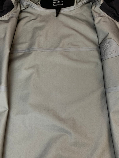 【中古品】【メンズ】 ARC’TERYX アークテリクス BETA LT JACKET 26844-135774 ベータ LT ジャケット ライトアウター 軽量 防水 メンズ 144-260925-em-14-min サイズ：L カラー：ブラック 万代Net店