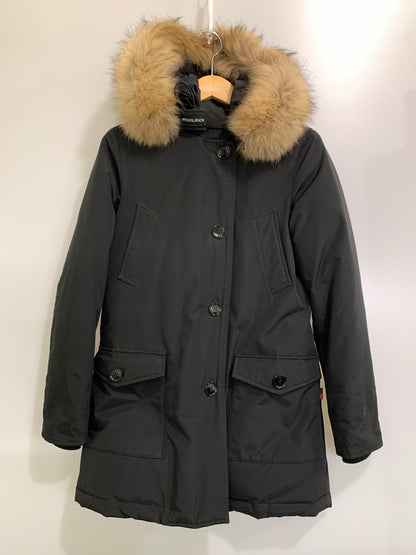 【中古品】【メンズ】 WOOLRICH ウールリッチ アークティックパーカ 防寒 ダウンジャケット ラマークロス メンズ アウター 144-260925-em-36-min サイズ：XXS カラー：ブラック 万代Net店