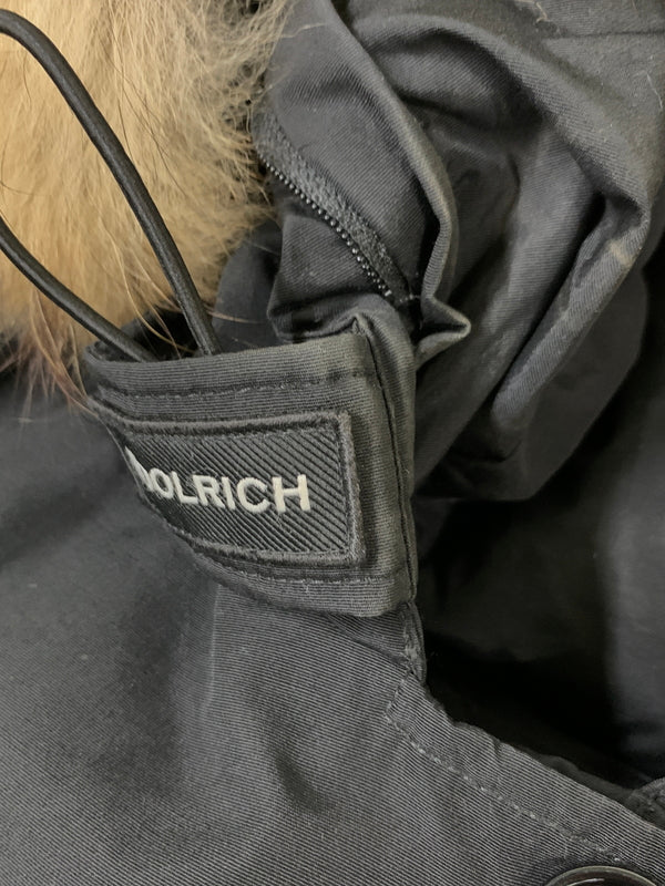 【中古品】【メンズ】 WOOLRICH ウールリッチ アークティックパーカ 防寒 ダウンジャケット ラマークロス メンズ アウター 144-260925-em-36-min サイズ：XXS カラー：ブラック 万代Net店