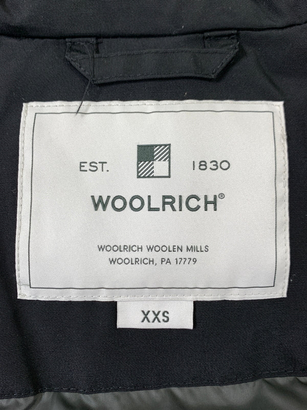 【中古品】【メンズ】 WOOLRICH ウールリッチ アークティックパーカ 防寒 ダウンジャケット ラマークロス メンズ アウター 144-260925-em-36-min サイズ：XXS カラー：ブラック 万代Net店