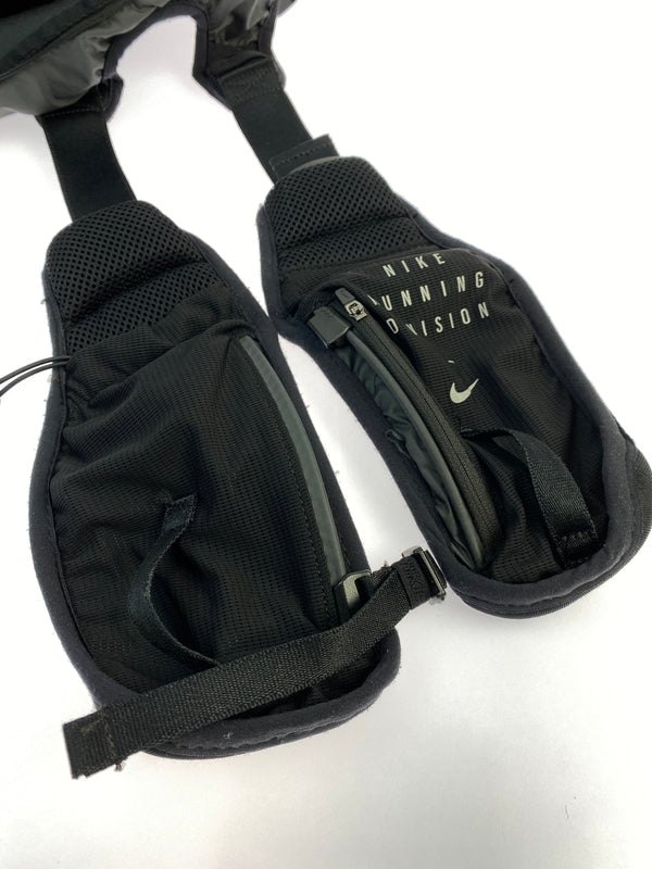 【中古品】【メンズ】 NIKE ナイキ RUNNING DIVISION COMMUTER ELITE BAG ランニング ディビジョン コミューター エリート バッグ リュック バックパック カバン 188-261004-hu-19-min カラー：グレー/ブラック 万代Net店