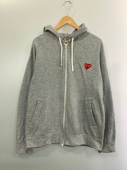 【中古品】【メンズ】 PLAY COMME DES GARCONS プレイコムデギャルソン PRINTED BACK HEARTS ZIP HOODIE ジップ フーディー メンズ スウェット パーカー ハートプリント 長袖 140-260925-em-16-min サイズ：XL カラー：グレー 万代Net店