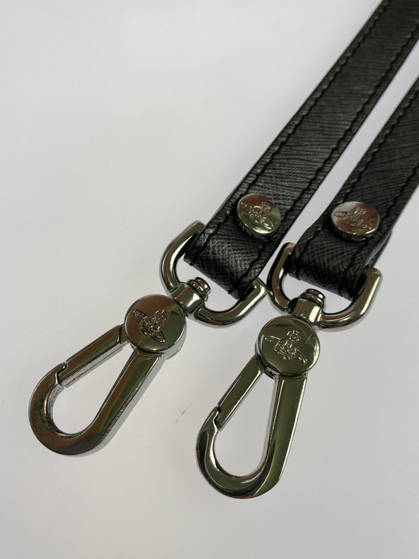 【中古品】【メンズ/レディース】 VIVIENNE WESTWOOD ヴィヴィアン ウエストウッド メタリック ショルダーバッグ 188-261004-hu-16-min カラー：グレー系 万代Net店