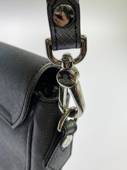 【中古品】【メンズ/レディース】 VIVIENNE WESTWOOD ヴィヴィアン ウエストウッド メタリック ショルダーバッグ 188-261004-hu-16-min カラー：グレー系 万代Net店