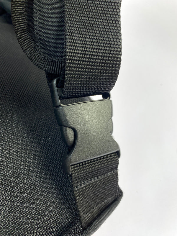 【現状渡し品】【メンズ】 ONEILL オニール スリングバッグ ワンショルダーバッグ ボディバッグ カバン 188-261004-hu-27-min カラー：グレー/ブラック 万代Net店