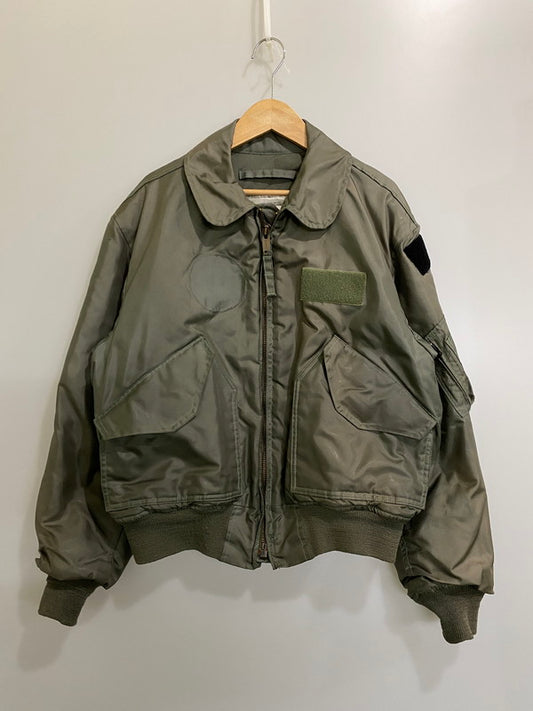 【現状渡し品】【メンズ】 MILITARY ミリタリー DLA100-87-C-0753 FLIGHT JACKET フライトジャケット アウター 146-260926-zi-15-min サイズ：L カラー：グリーンカーキ 万代Net店