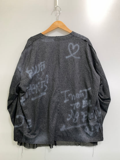 【中古品】【メンズ】 DISCOVERED ディスカバード 24SS GRAFFITI JACKET DC-SS24-JK-02 グラフィティ ジャケット 落書き風 メンズ 上着 140-261005-em-23-min サイズ：1 カラー：ダークグレー 万代Net店