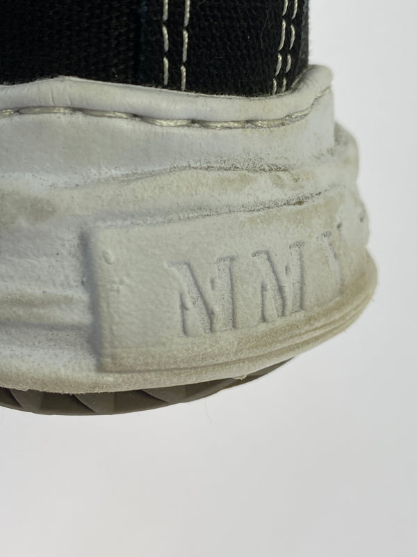 【中古品】【メンズ】 MAISON MIHARA YASUHIRO メゾン ミハラ ヤスヒロ HANK OG ハンク オージー A05FW701 スニーカー ハイカット 靴 162-260929-hu-31-min サイズ：42 カラー：ブラック/ホワイト 万代Net店
