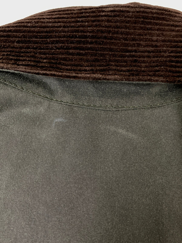【中古品】【メンズ】 BARBOUR バブアー SPEY WAX COTTON SHORT BROUSON 242MWX1212 スペイ ワックス コットン ショート ブルゾン メンズ アウター オイルコットン素材 上着 ジャンパー 144-260925-em-30-min サイズ：M カラー：ダークグリーン系 万代Net店