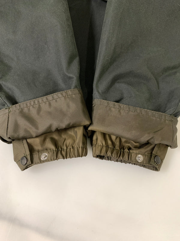 【中古品】【メンズ】 BARBOUR バブアー SPEY WAX COTTON SHORT BROUSON 242MWX1212 スペイ ワックス コットン ショート ブルゾン メンズ アウター オイルコットン素材 上着 ジャンパー 144-260925-em-30-min サイズ：M カラー：ダークグリーン系 万代Net店