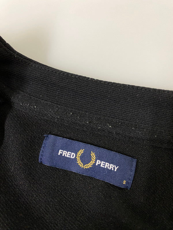 【中古品】【メンズ】 FRED PERRY フレッドペリー M2633 VELOUR PANEL TRICOT CARDIGAN ベロア パネル トリコット カーディガン 141-260926-zi-25-min サイズ：S カラー：ブラック 万代Net店