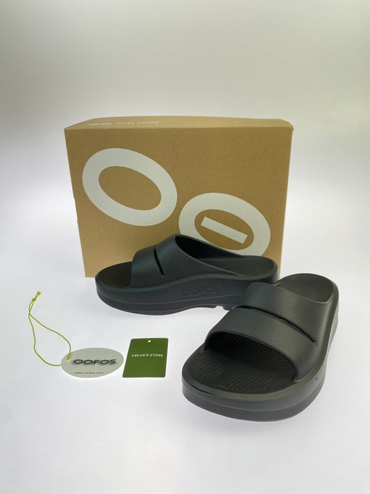 【中古品】【レディース】 OOFOS ウーフォス OOMEGA OOAHH ウーメガ ウーアー 厚底 リカバリー サンダル スライド型 靴 シューズ 167-260927-em-19-min サイズ：24.0cm カラー：ブラック 万代Net店