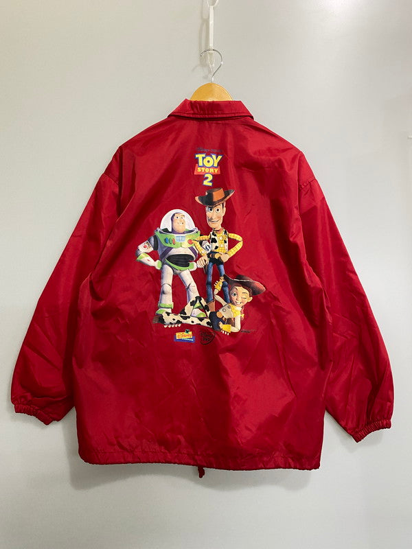 【現状渡し品】【メンズ】 TOY STORY2 トイ・ストーリー2 PRINT COACH JACKET プリント コーチ ジャケット 146-260926-zi-02-min サイズ：F カラー：レッド 万代Net店