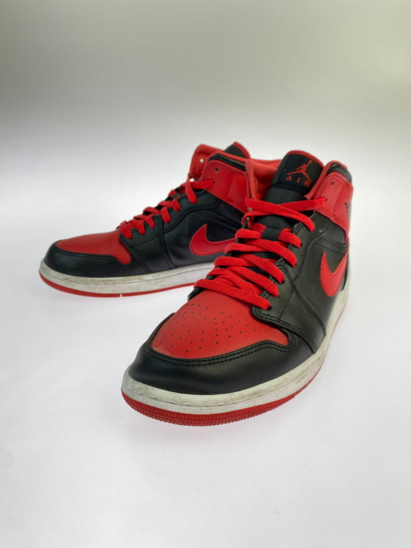 【中古品】【メンズ】 NIKE ナイキ AIR JORDAN 1 MID エア ジョーダン ワン ミッド DQ8426-060 靴 シューズ スニーカー 160-260929-hu-24-min カラー：ブラック/レッド 万代Net店