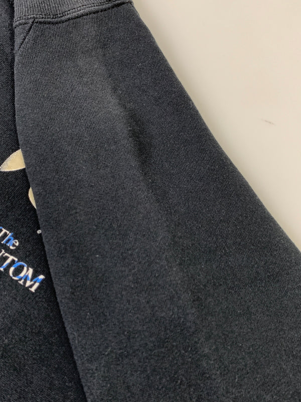 【中古品】【メンズ】 USED ユーズド USA製 THE PHANTOM OF OPERA SWEATSHIRT アメリカ製 ザ ファントム オブ ジ オペラ スウェットシャツ トレーナー メンズ トップス アメリカ製 146-261002-em-57-min サイズ：L カラー：ブラック 万代Net店